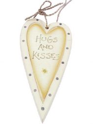 CREAM WOODEN 'HUGS & KISSES' HEART